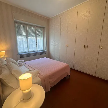 Casa Laura Centre And